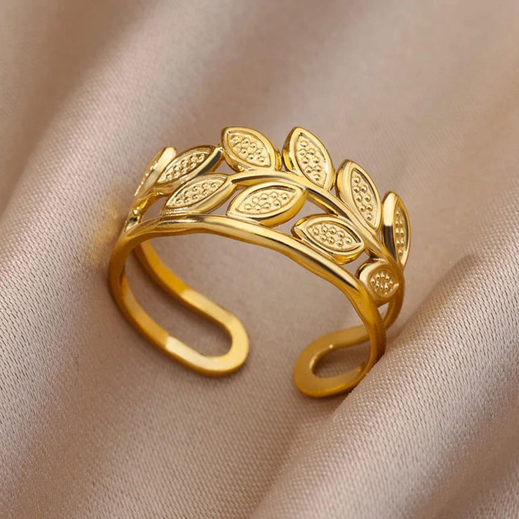 Golden Laurel Leaf Ring