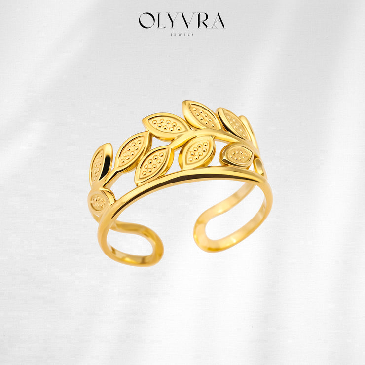 Golden Laurel Leaf Ring